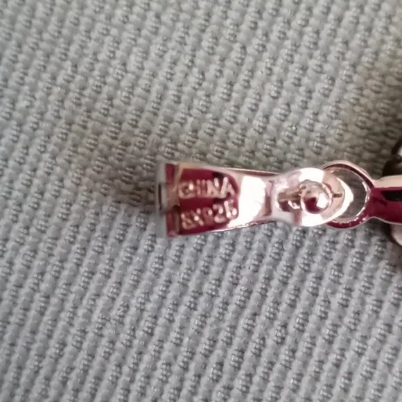 PEACOCK MOTHER OF PEARL FLORAL PENDANT - Picture 5 of 7